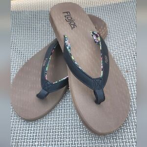 Flojos Women's Black and Brown Sandals